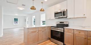 Beautifully Updated Two Bedroom Townhouse! Gallery 1