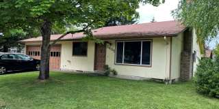 4 Bedroom Home Near OSU with Private Backyard Gallery 1