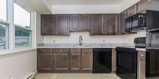 London Square Gallery 33