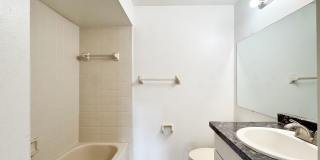 Tamarind - Renovated 2 Bedroom 2 Bath Condominium Gallery 12