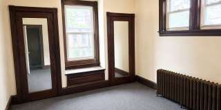 Spacious 6-Bedroom Rental in North Philadelphia | Small Dogs Welcome Gallery 28