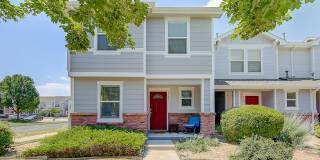 Evolve Real Estate: Beautiful Corner Townhome Available for Move-in on July 21st! Evolve Real Estate: Beautiful Corner Townhome Available for Move-in on July 21st! Gallery 1
