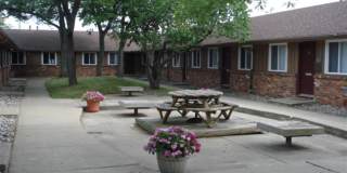 1955 S Reynolds Rd Gallery 1