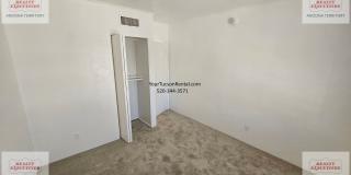 2 story Condo with 2 bedrooms a loft and 2 1/2 baths Gallery 45