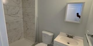 2402 Lakeview Avenue - 2 Gallery 13