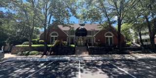 1504 LINCOLN Way Gallery 24