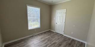 MOVE-IN READY! Gallery 11