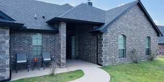 465 Maple Drive Gallery 1