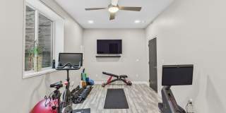 155 N Southmoor Dr Gallery 47