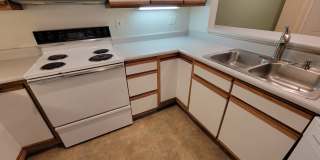 Super spacious 1 bedroom condo in South Boulder with reserved parking Gallery 6