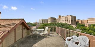 2/1 Condo Near UT and Darrell K Royal Field Gallery 19