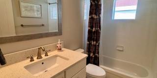 LUXURY 4 Bedroom home in NORTHGATE with Mountain Views Gallery 10