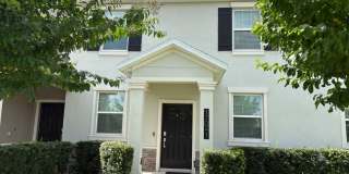3 bedroom / 2.5 bathroom townhouse on Storey Grove, Winter Garden Gallery 1