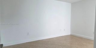 5880 Collins Ave Gallery 10