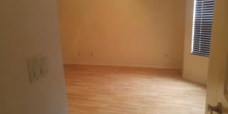 Chandler Town Home, Light Bright and High Ceilings.  Great Floor plan and Quaint community!!! Come, Show and Rent Today!!! Gallery 11