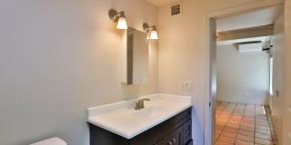 3 Bedroom + den with pool Gallery 24
