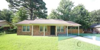 Recently renovated 3 bed 1 bath home with fenced yard!! Recently renovated 3 bed 1 bath home with fenced yard!! Gallery 1