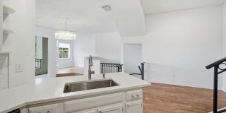 Spacious 1BR/1BA Harbour Island Condo with 2 Car Garage in Gated Island Place Gallery 15
