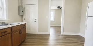 309 S McKinley Ave - AVAILABLE NOW! - Spacious 2BR Near Ball State & The Village Gallery 1