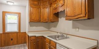 3555 Queen Ave N Gallery 4