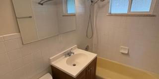 Newly Updated - Spacious 5 Bed 2 Bath Home Gallery 25