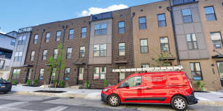 2507 LIGHT Street Gallery 44