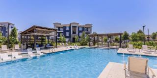 Windsor at Manhattan Gallery 77