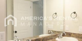 Beautiful Town Home with Garage in Chelsea... Available to View Now!!! Gallery 15