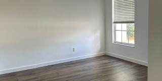 4 Bedroom / 2 Bath House Gallery 23