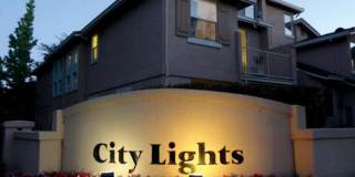 Spacious Townhome with High Ceilings in a Prime Commuter Location Gallery 1