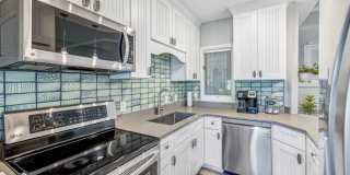 "Charming 2-Bed, 2-Bath Condo at 3 Shelter Cove Lane, Hilton Head Island - 1,140 Sq Ft of Coastal Comfort!" Gallery 13