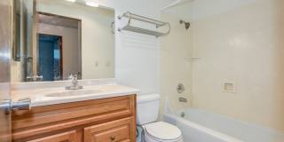 2034 Minor Apartments Gallery 19