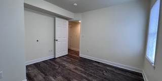 Updated 5BR 3bath house with off street parking! Gallery 7