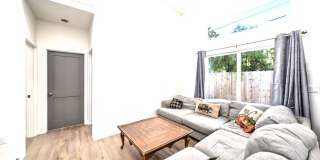 133 &amp; 135 Foothill Gallery 26