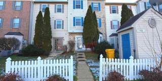 Beautiful 3bd 2.5bth Townhome in Sought-After Seven Oaks. Gallery 1