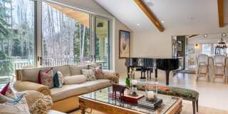 86 Maroon Drive Gallery 1