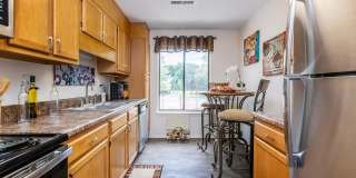 Pebble Creek Apartments Gallery 32