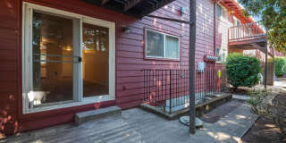 Colonial Villa Apartments Gallery 11