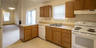 Upscale Duplex 2BD/2BA Cul-de-sac Gallery 4