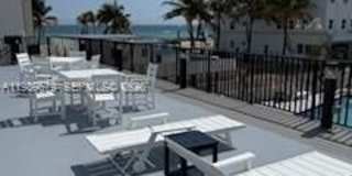 321 Wilson St Gallery 1