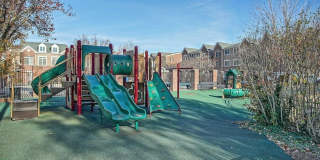 273 ROSLYN CT Gallery 46