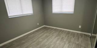 ** COMPLETELY REMODELD UNFURNISHED 2/1 DUPLEX AVAILABLE FOR MOVE-IN NOW  2024  ** ONE SMALL DOG FRIENDLY ** Gallery 12