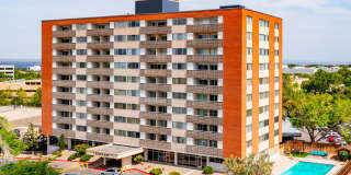 The Landmark Gallery 36