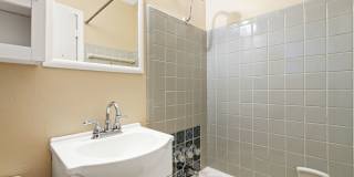 Rosedale Charmer - Wood Floors  - 1 BD / 1BA - W/D - Patio - Covered Parking - $1500 Gallery 13