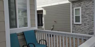 3 Bedroom town home  in Aurora Gallery 7