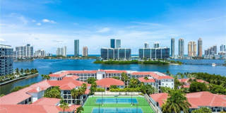 3175 NE 184th St Gallery 25