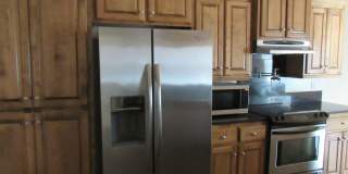 Fantastic Condo located close to Ft. Sill, Shopping and Restaurants Handicap Accessible! No Pet Home! Gallery 5