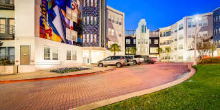 5 Mockingbird Gallery 48