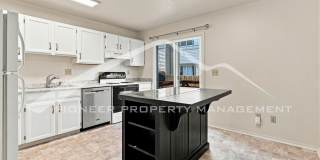 Spacious Townhouse with Central AC and Washer/Dryer Spacious Townhouse with Central AC and Washer/Dryer Gallery 6