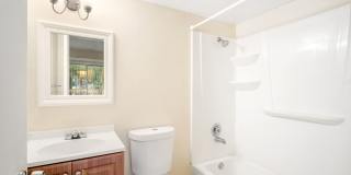 Nice 1 Bed/ 1 Bath in  Gated Community with Lakes/Ponds! Gallery 10